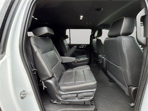 Used 2021 Chevrolet Suburban Premier RWD image 46
