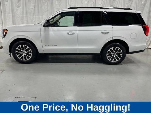 Used 2025 Ford Expedition Platinum AWD/4WD image 4