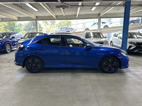 Used 2019 Honda Civic EX image 2