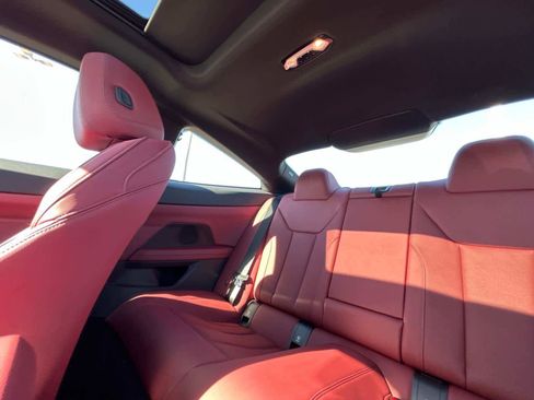 Used 2025 BMW 430i xDrive Coupe w/ Premium Package image 15