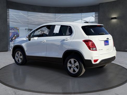 Certified 2022 Chevrolet Trax LS AWD/4WD image 4