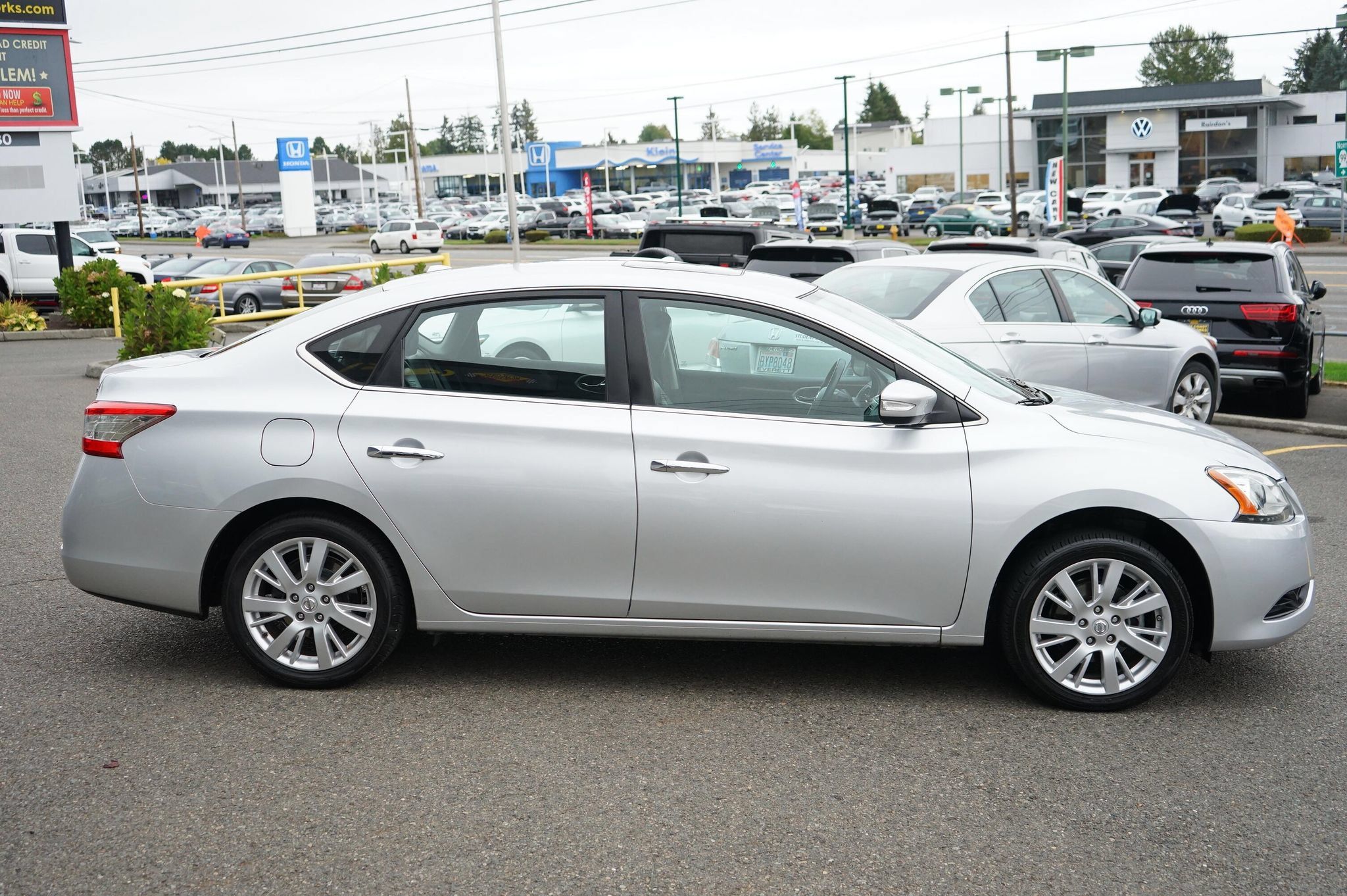 Used 2014 Nissan Sentra SL w/ Premium Package FWD image 6