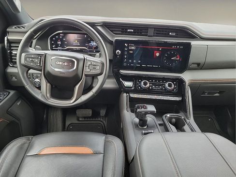 Used 2024 GMC Sierra 1500 AT4 w/ Technology Package image 10