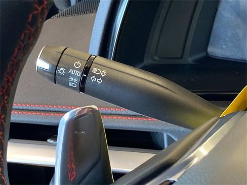 Used 2023 Chevrolet Corvette Stingray Convertible w/ Z51 Performance Package image 17