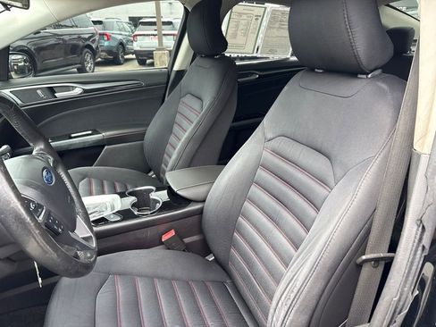 Used 2016 Ford Fusion SE FWD image 15