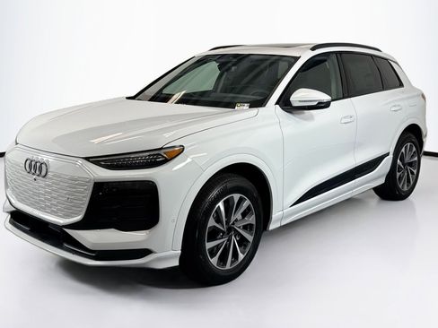 New 2025 Audi Q6 e-tron Premium Plus image 1