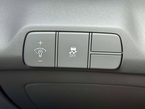 New 2026 Hyundai Elantra Sport FWD image 17