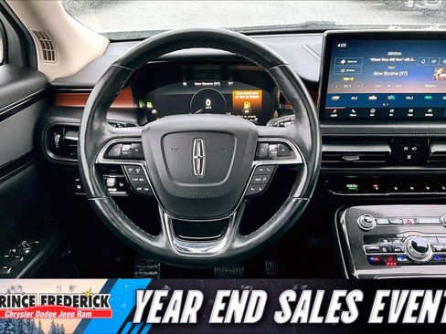 Used 2022 Lincoln Nautilus Reserve image 5