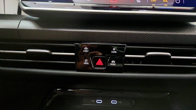 Used 2025 Volkswagen GTI SE FWD image 70