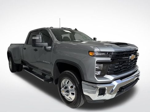 New 2026 Chevrolet Silverado 3500 W/T image 3