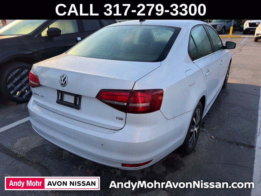 Used 2017 Volkswagen Jetta SE FWD image 4