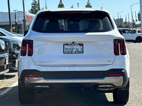 Certified 2025 Kia Sorento S AWD/4WD image 7