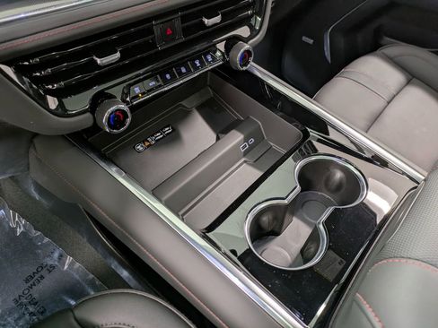 Used 2026 Chevrolet Tahoe RST w/ Comfort Package AWD/4WD image 14