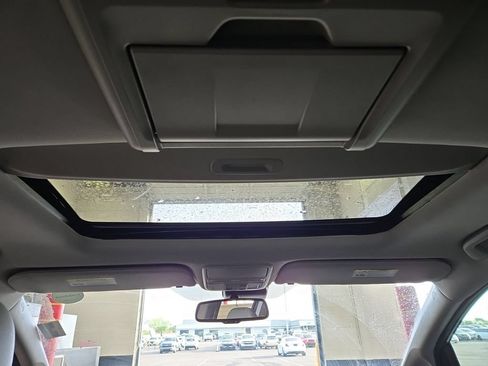 Used 2017 Honda Odyssey Touring image 6