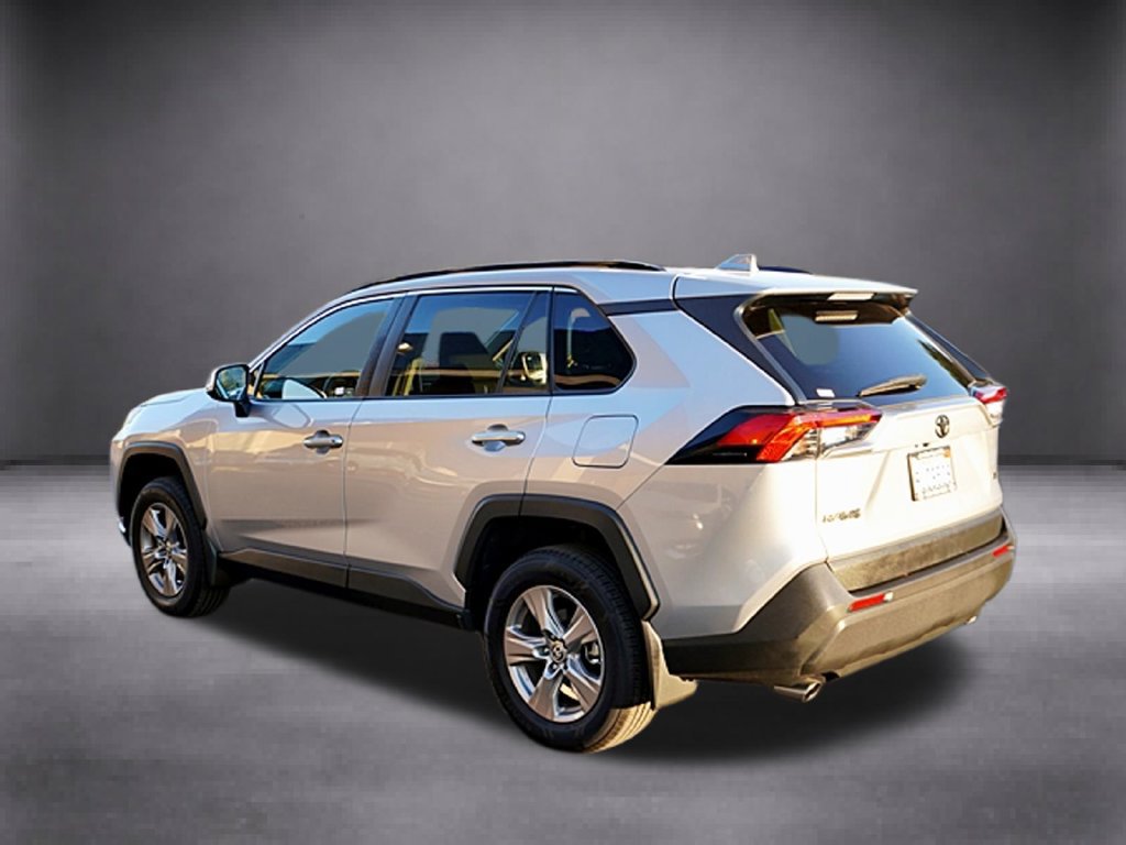 Used 2024 Toyota RAV4 XLE FWD image 7