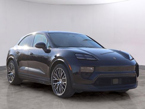 New 2026 Porsche Macan 4S Electric image 11