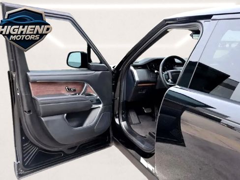 Used 2023 Land Rover Range Rover SE image 14