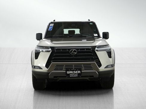 Used 2024 Lexus GX 550 image 8