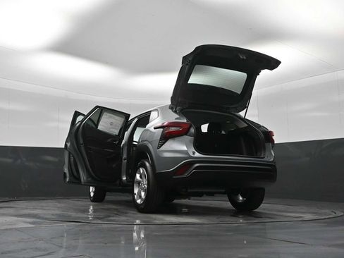 New 2026 Chevrolet Trax LS w/ LS Convenience Package image 41