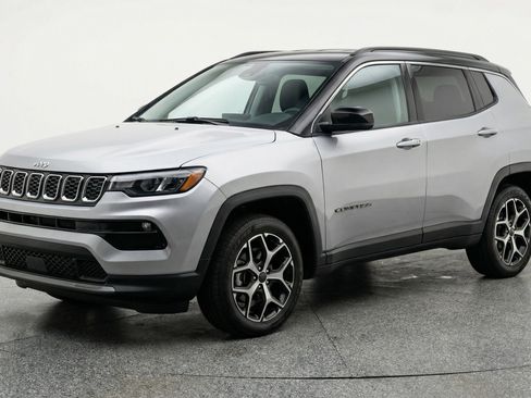 Used 2025 Jeep Compass Limited image 3
