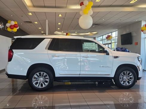 New 2026 GMC Yukon Denali AWD/4WD image 3