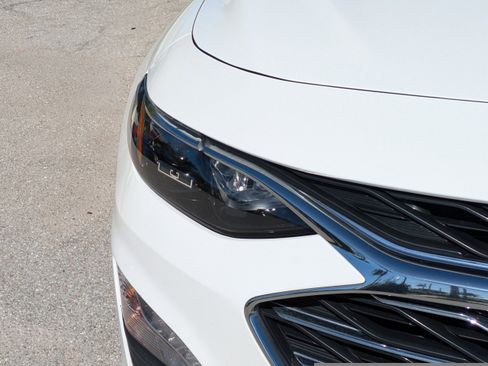 Used 2024 Chevrolet Malibu LT image 10