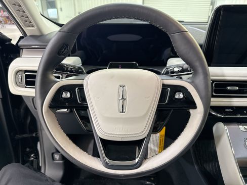 New 2026 Lincoln Aviator Premiere image 13