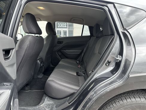 Used 2025 Subaru Crosstrek 2.0i Premium AWD/4WD image 8