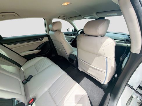 Used 2018 Honda Accord LX image 28