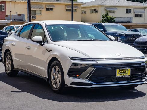 New 2025 Hyundai Sonata SE FWD image 4