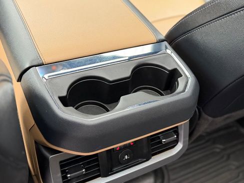 Used 2023 Ford F350 Lariat image 8