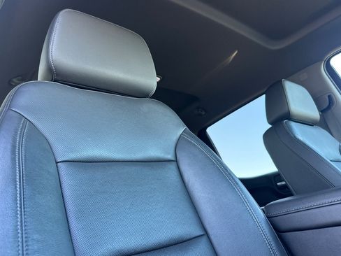 Used 2020 GMC Sierra 1500 SLT w/ SLT Premium Plus Package image 17