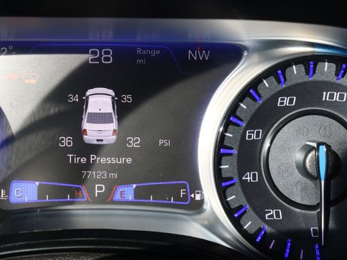 Used 2019 Chrysler 300 S image 11