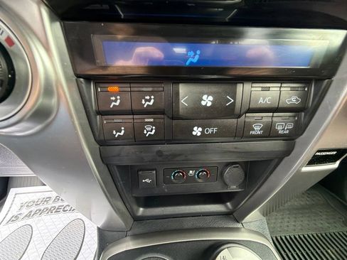 Used 2024 Toyota 4Runner Limited AWD/4WD image 38