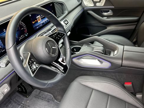 Certified 2025 Mercedes-Benz GLE 450e 4MATIC image 9