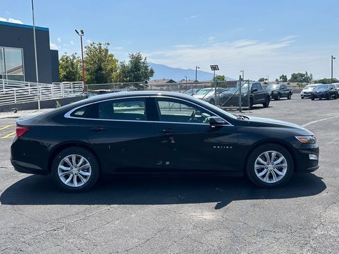Used 2024 Chevrolet Malibu LT FWD image 2