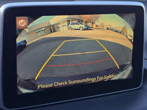 Used 2016 MAZDA MAZDA3 i Sport image 4