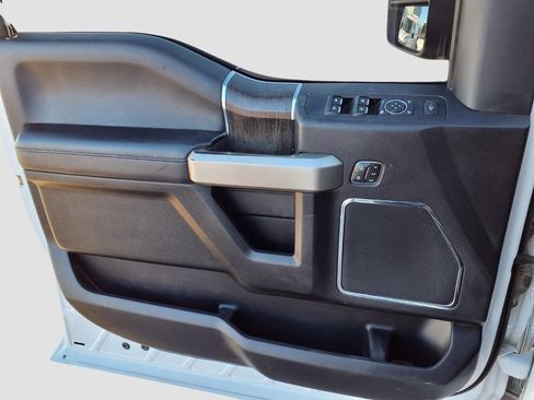 Used 2021 Ford F250 Lariat w/ Lariat Value Package image 24