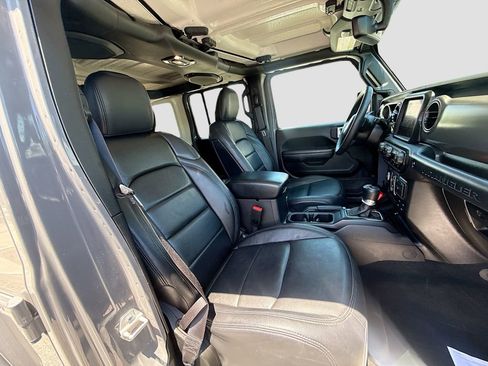 Used 2023 Jeep Wrangler Unlimited AWD/4WD image 33