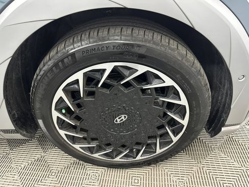 Used 2024 Hyundai Ioniq 5 Limited AWD/4WD image 14