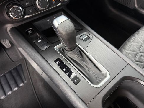 Used 2025 Nissan Kicks SV w/ Charging Package image 24