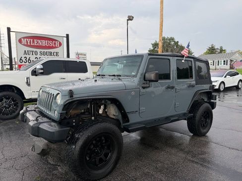 Used 2014 Jeep Wrangler Unlimited Sport w/ Quick Order Package 24S AWD/4WD image 1