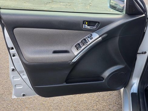 Used 2008 Toyota Matrix XR image 9