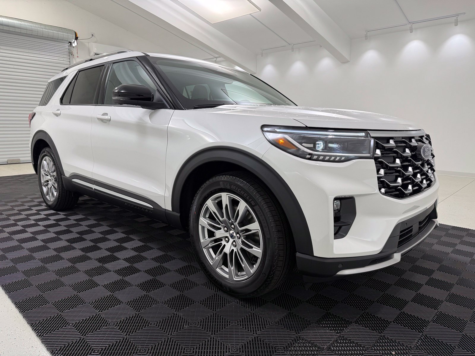 New 2026 Ford Explorer Platinum RWD image 1