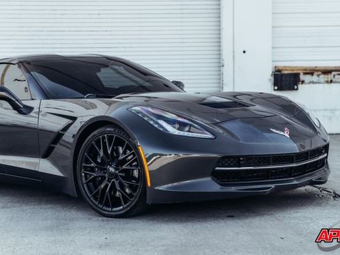 Used 2017 Chevrolet Corvette Stingray Coupe RWD image 35