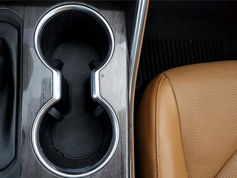 Used 2023 Toyota Highlander Platinum image 47