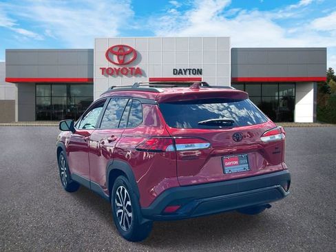 Used 2024 Toyota Corolla Cross AWD Hybrid w/ Moonroof Package image 4