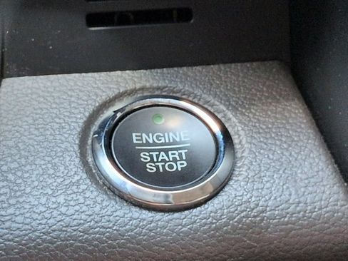 Used 2021 Ford Expedition XLT RWD image 31