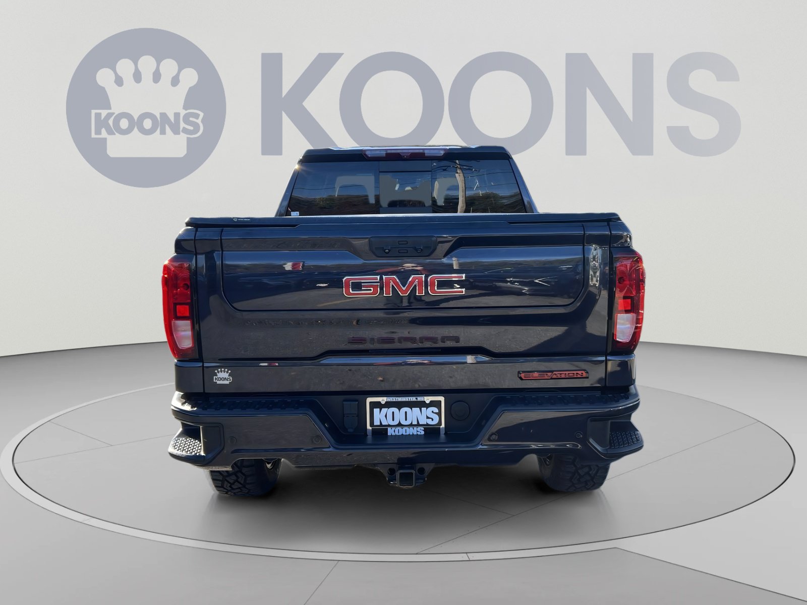 Used 2023 GMC Sierra 1500 Elevation w/ Elevation Premium Package AWD/4WD image 5