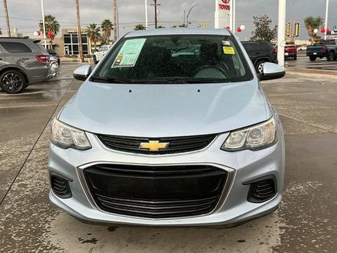 Used 2018 Chevrolet Sonic Premier image 2
